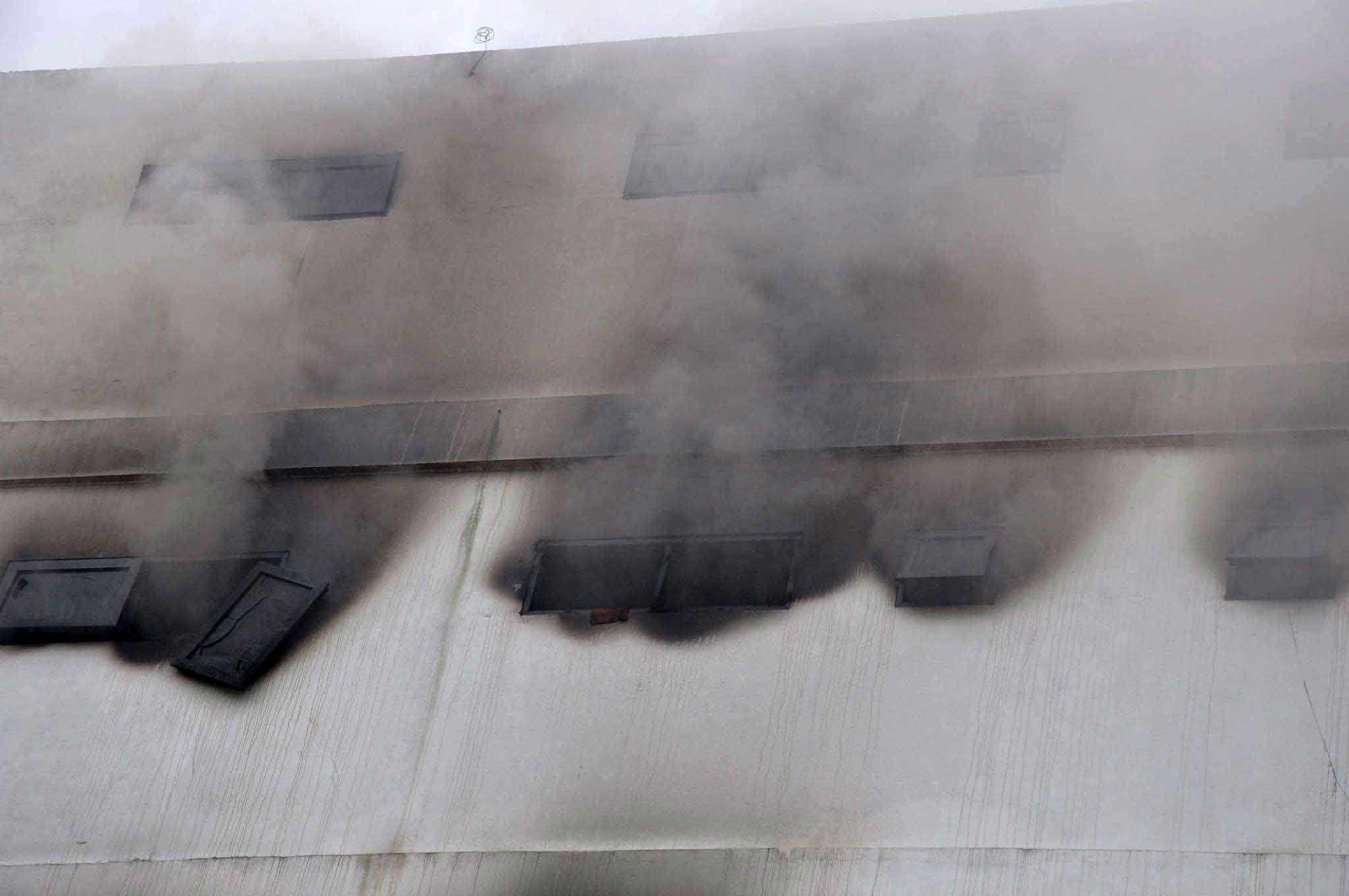 Cháy lớn quán karaoke tại Hà Tĩnh